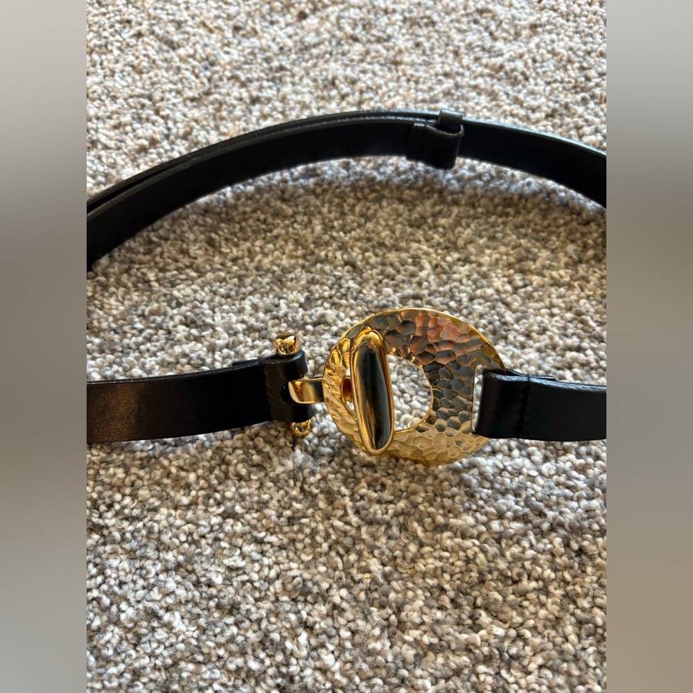 Elegant Black and Gold Adjustable Women's Belt